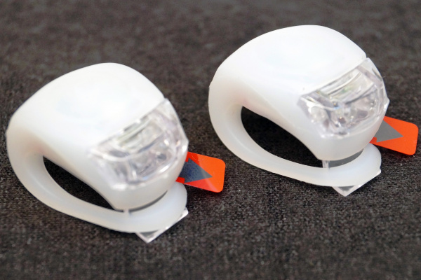 Фонари HJ008-2 ,перед+зад компл.3функции,в одной упаковке,батарейки в комплекте,красные Фонари HJ008-2 ,перед+зад компл.3функции,в одной упаковке,батарейки в комплекте,красные